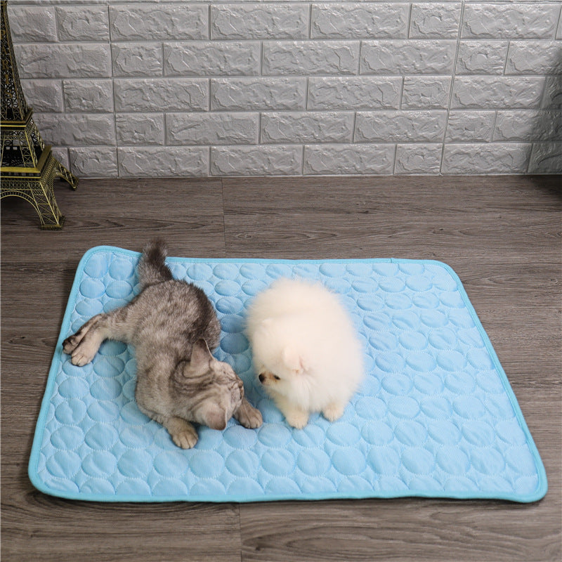 Quilted Cooling Cat Pad – cat product view 3